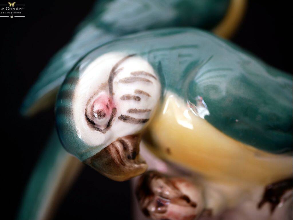 Figurine en faïence, une paire de perroquets en porcelaine allemande