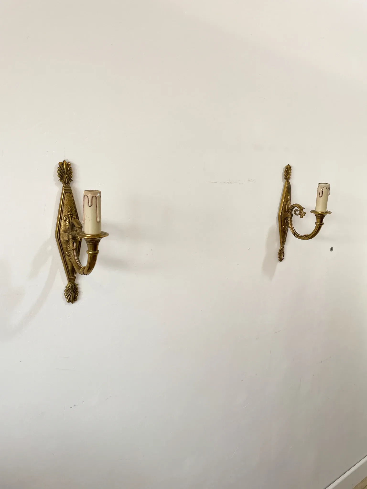 Pair of wall sconces in gilded brass – Louis XVI / neoclassical style