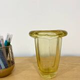 Art Deco vase in thick glass with an inverted rim, 1930s to 1950s.