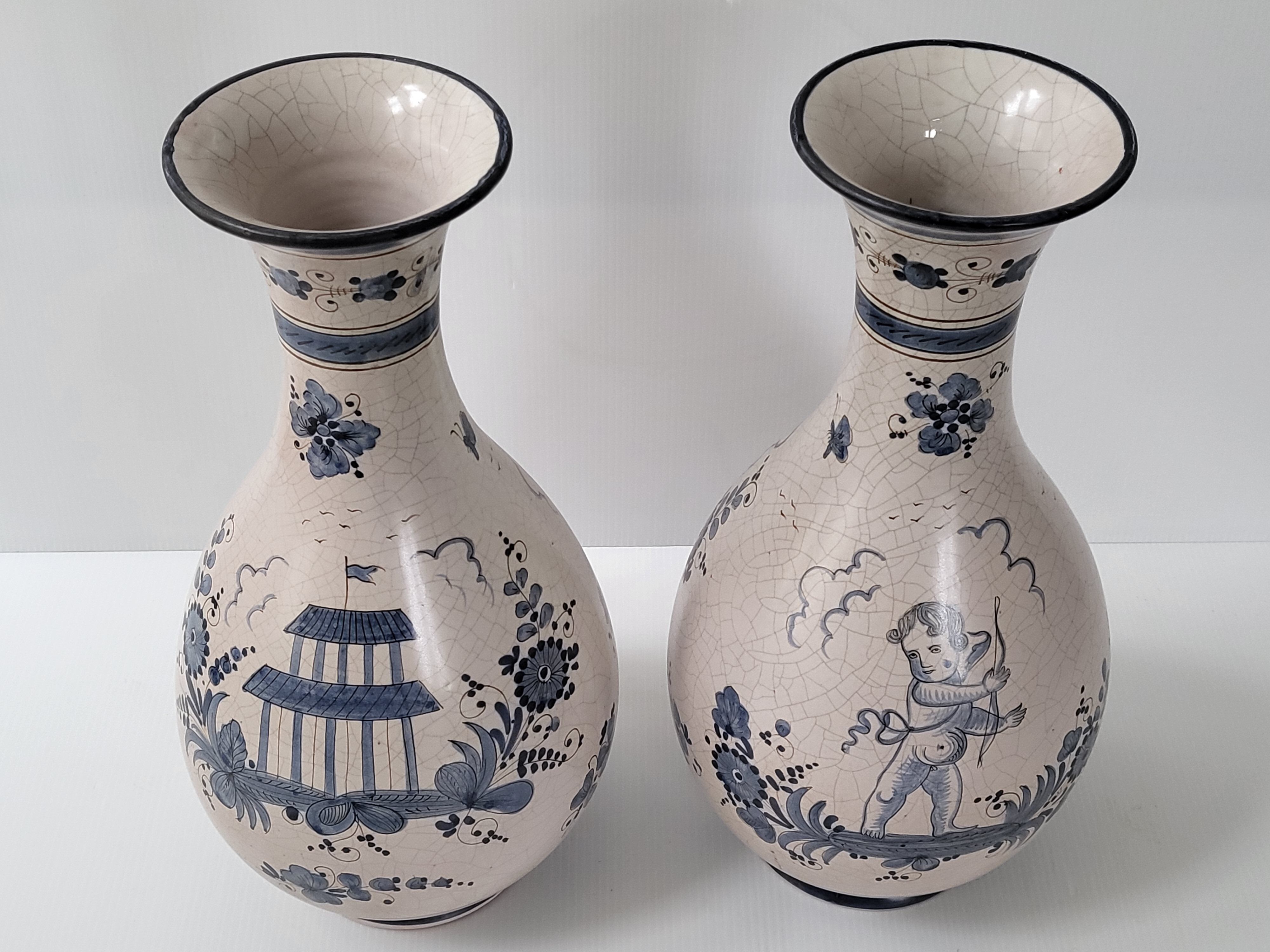 Pair of vintage Vases Maioliche Deruta