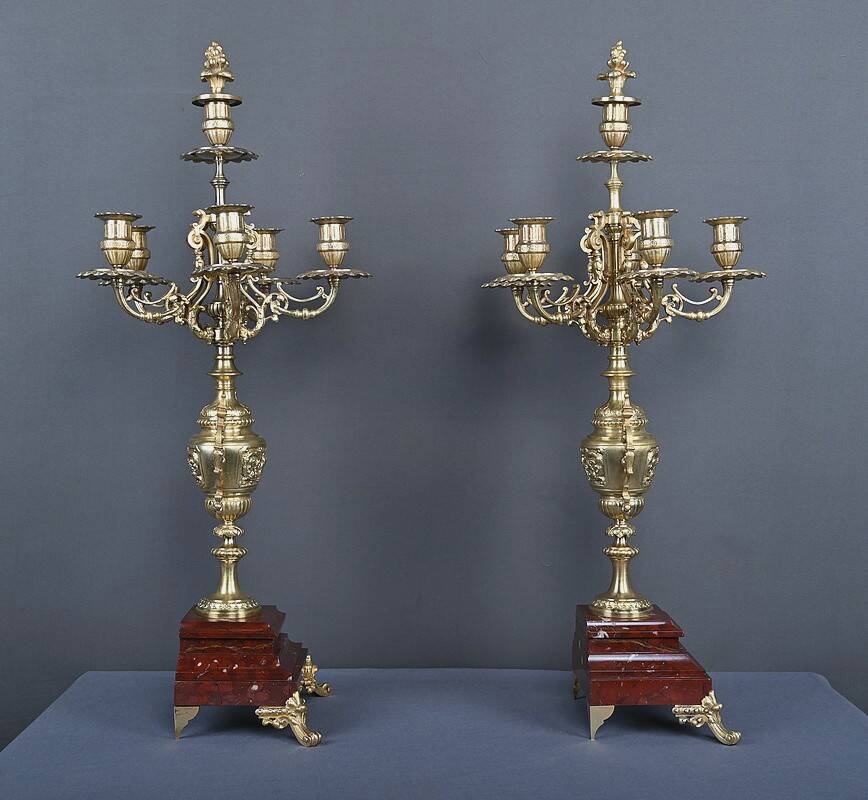 Paire d’importants Candélabres en Bronze, goût Renaissance – 1920