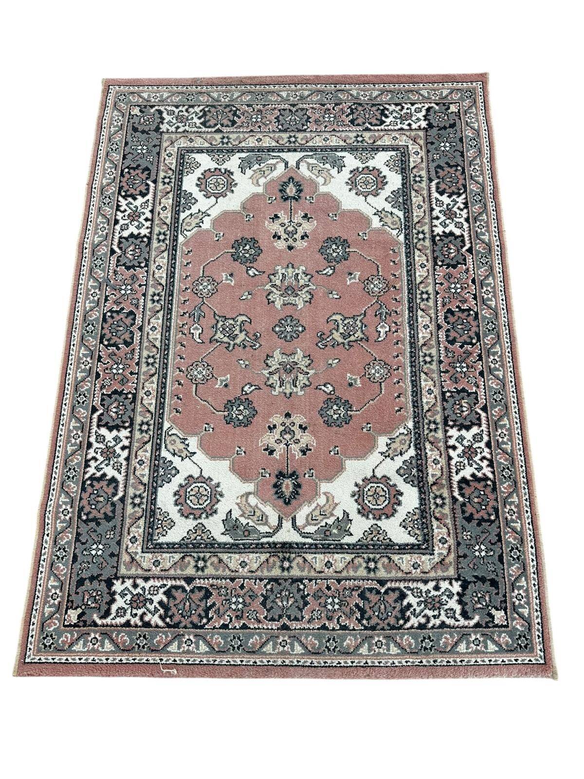 Oriental style rug 170cm x 120cm