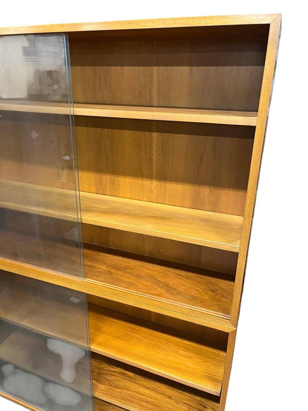 Vitrine/armoire de rangement vintage en bois et verre