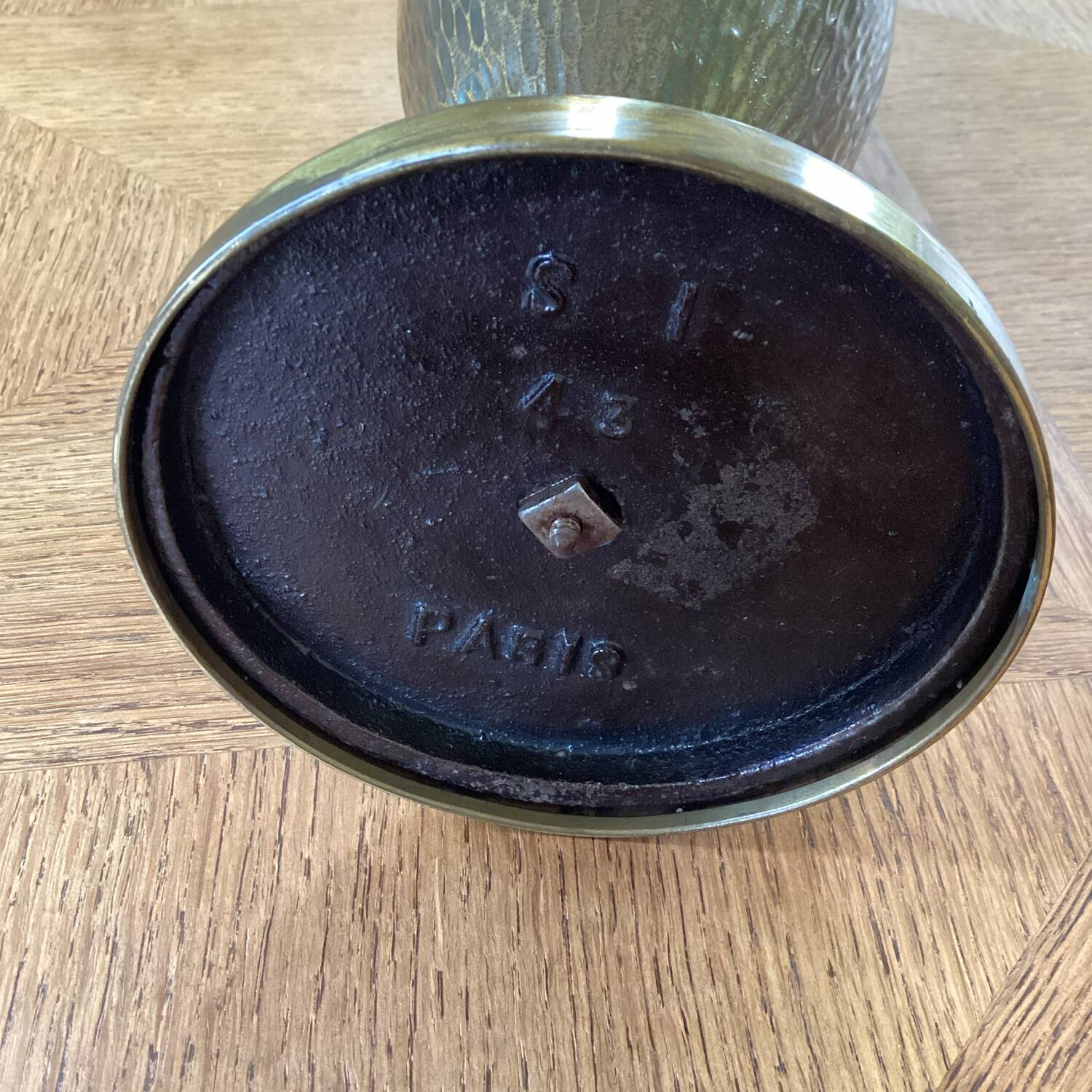 Amphora, large Napoleon III vase in brass.
