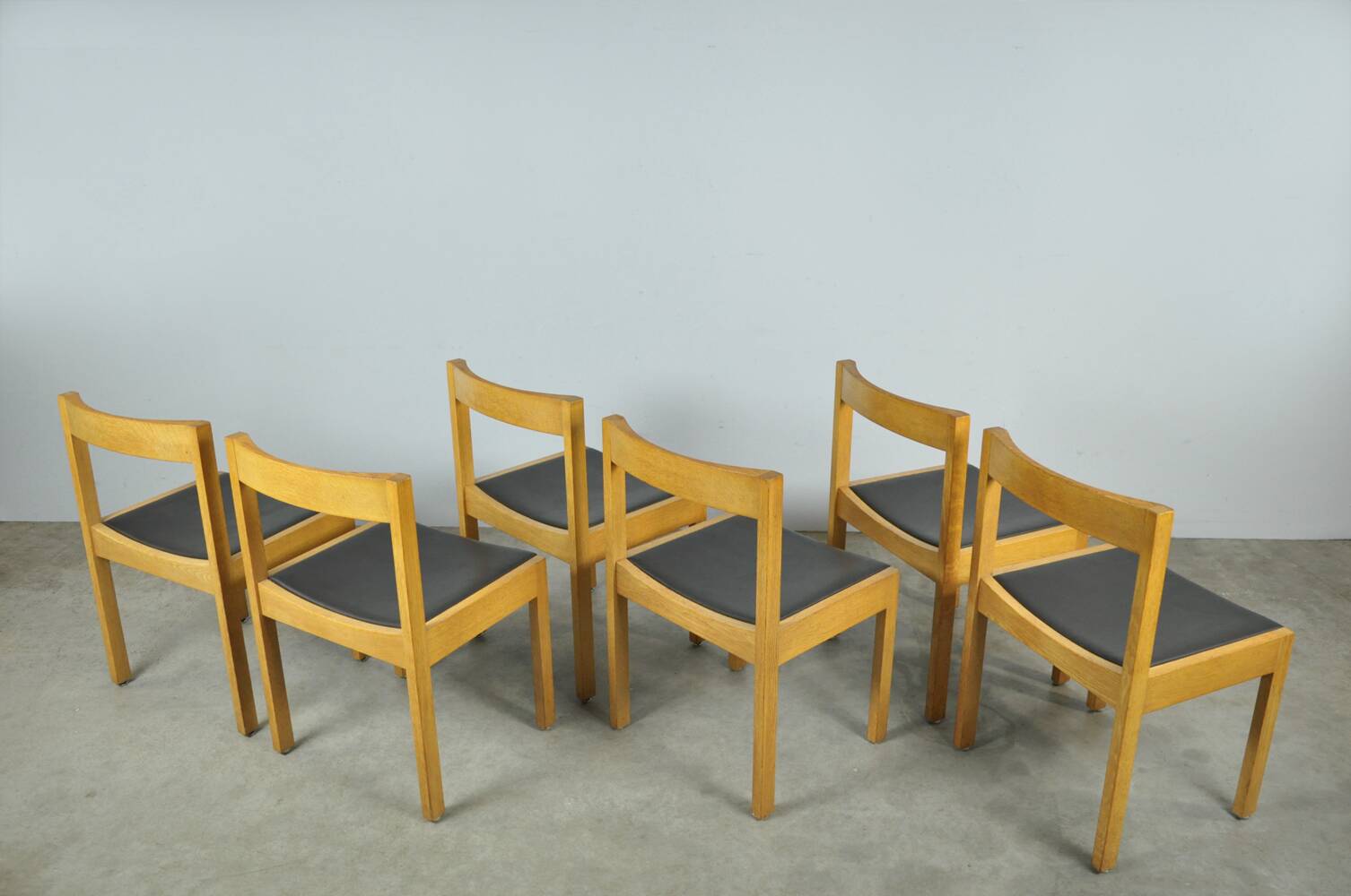 Vintage oak DUTCH DESIGN dining chairs in modern minimalist style, 1960s