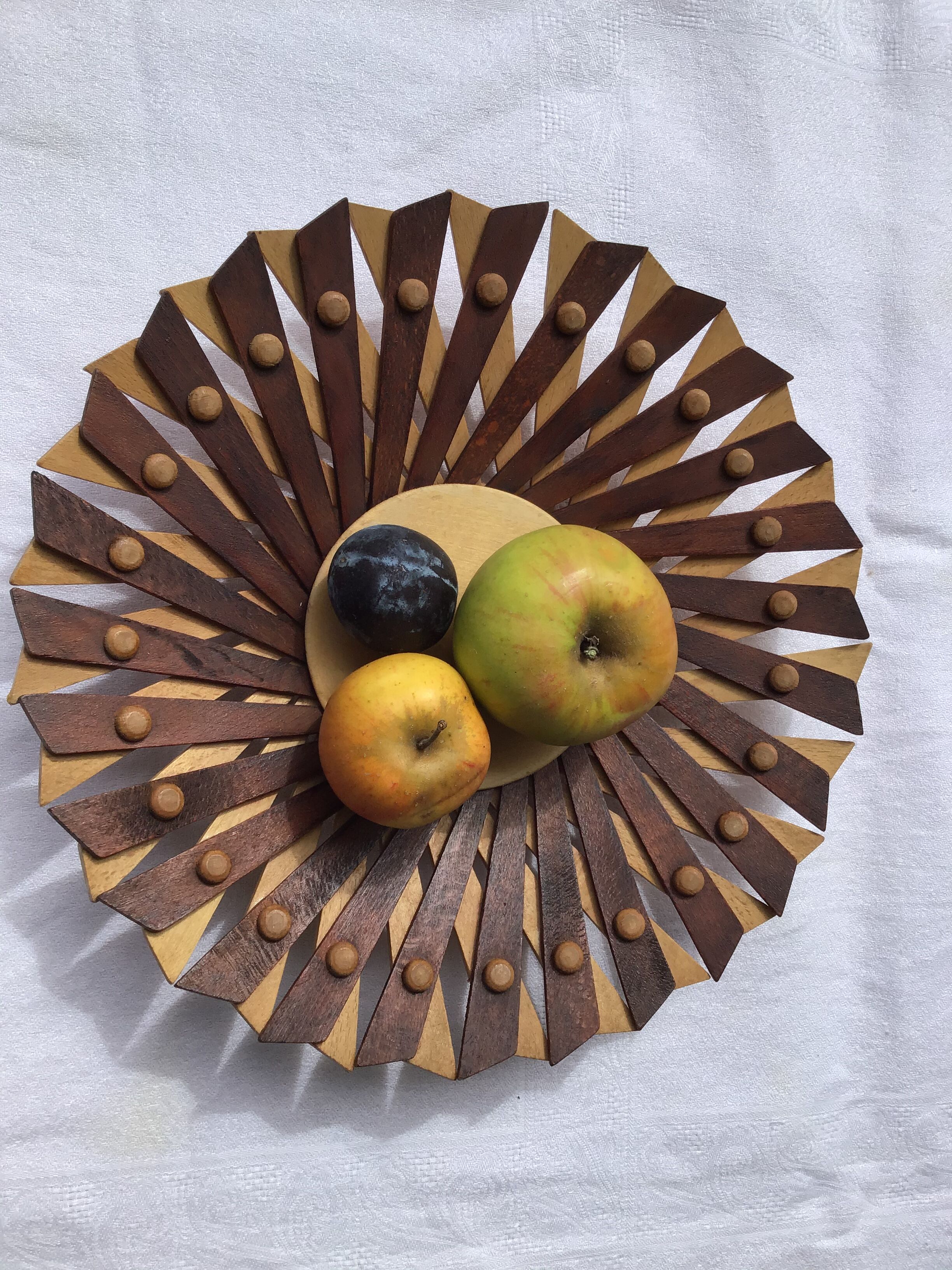 Two-tone wood cut 50s