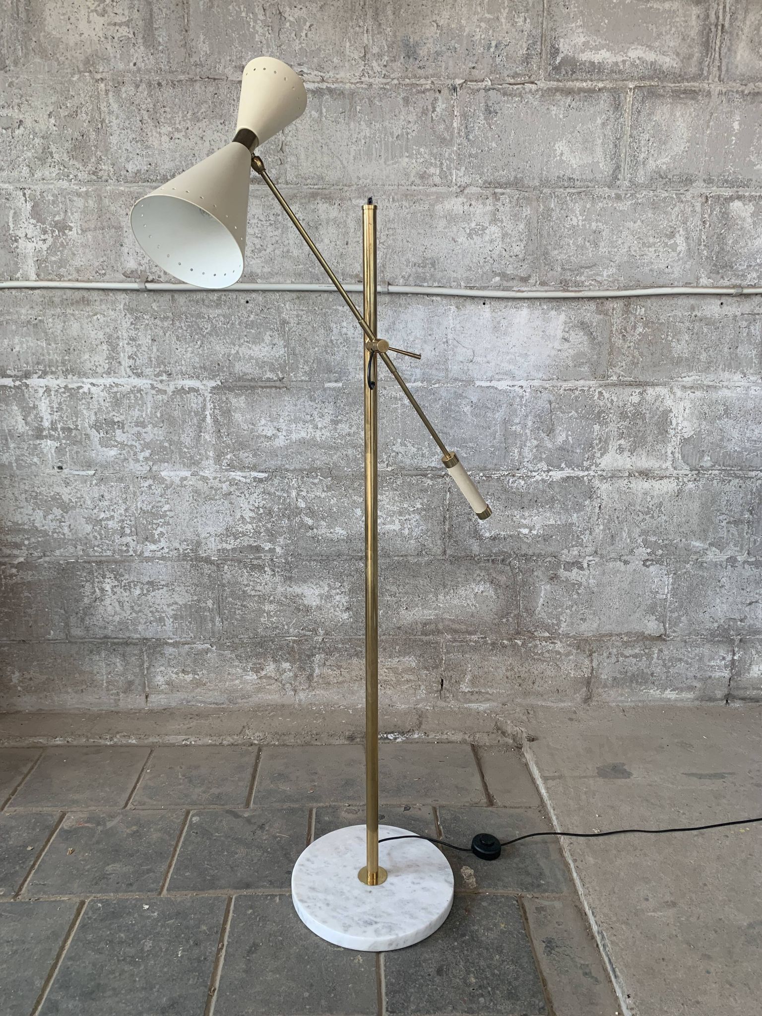 Midcentury brass and marble diablo floor lamp, Italy 1960s