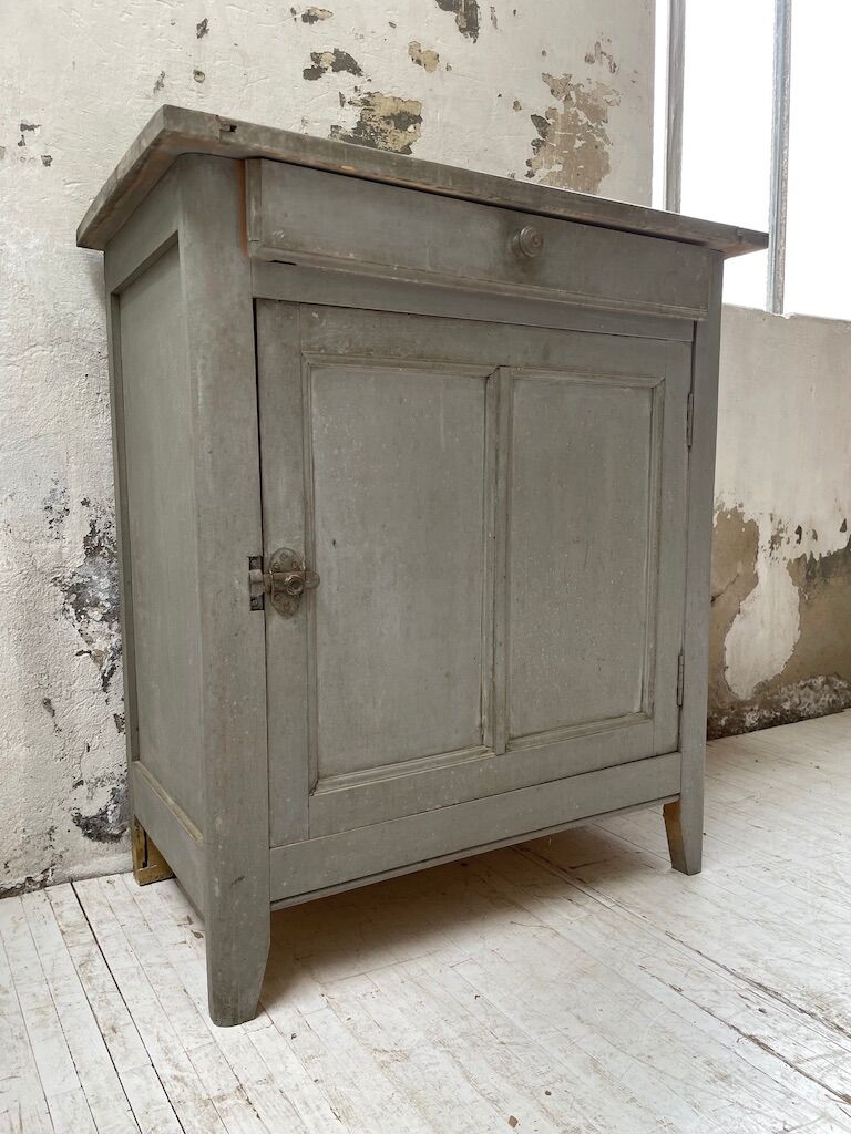 Confectioner furniture loom gray blue