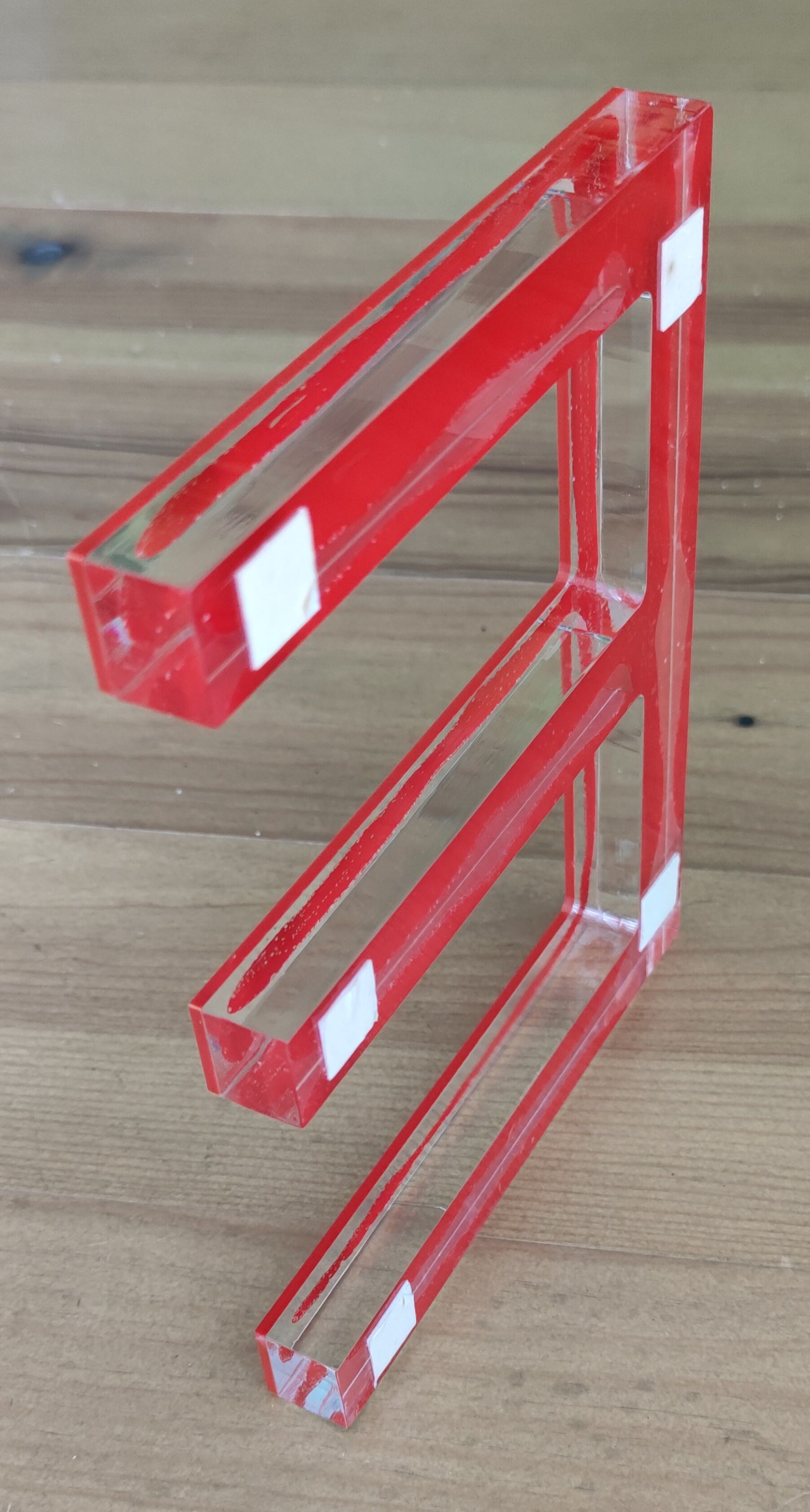 Sign letter in plexi