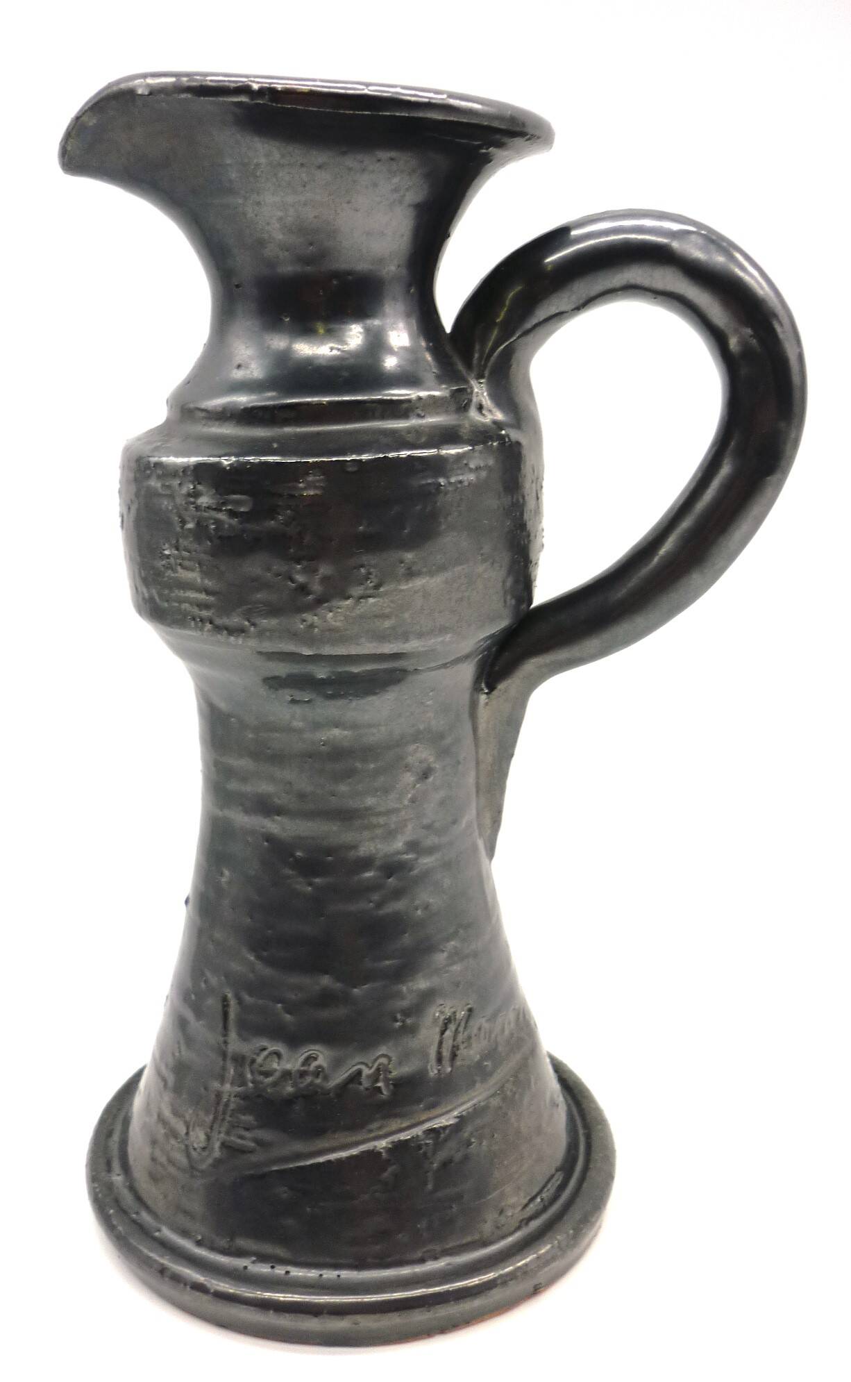 Vase pichet en céramique émaillée noire métal, signé Jean Marais, Vallauris