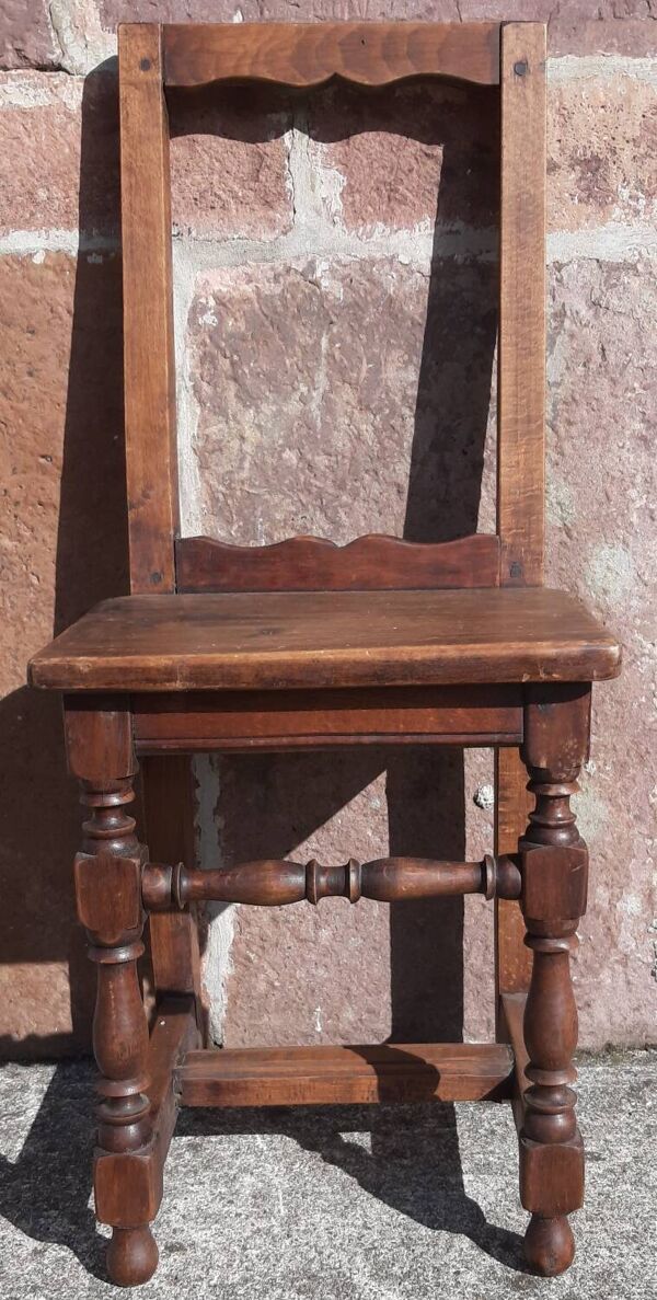 Chaise Lorraine. (Bois massif, 19ème siècle)
