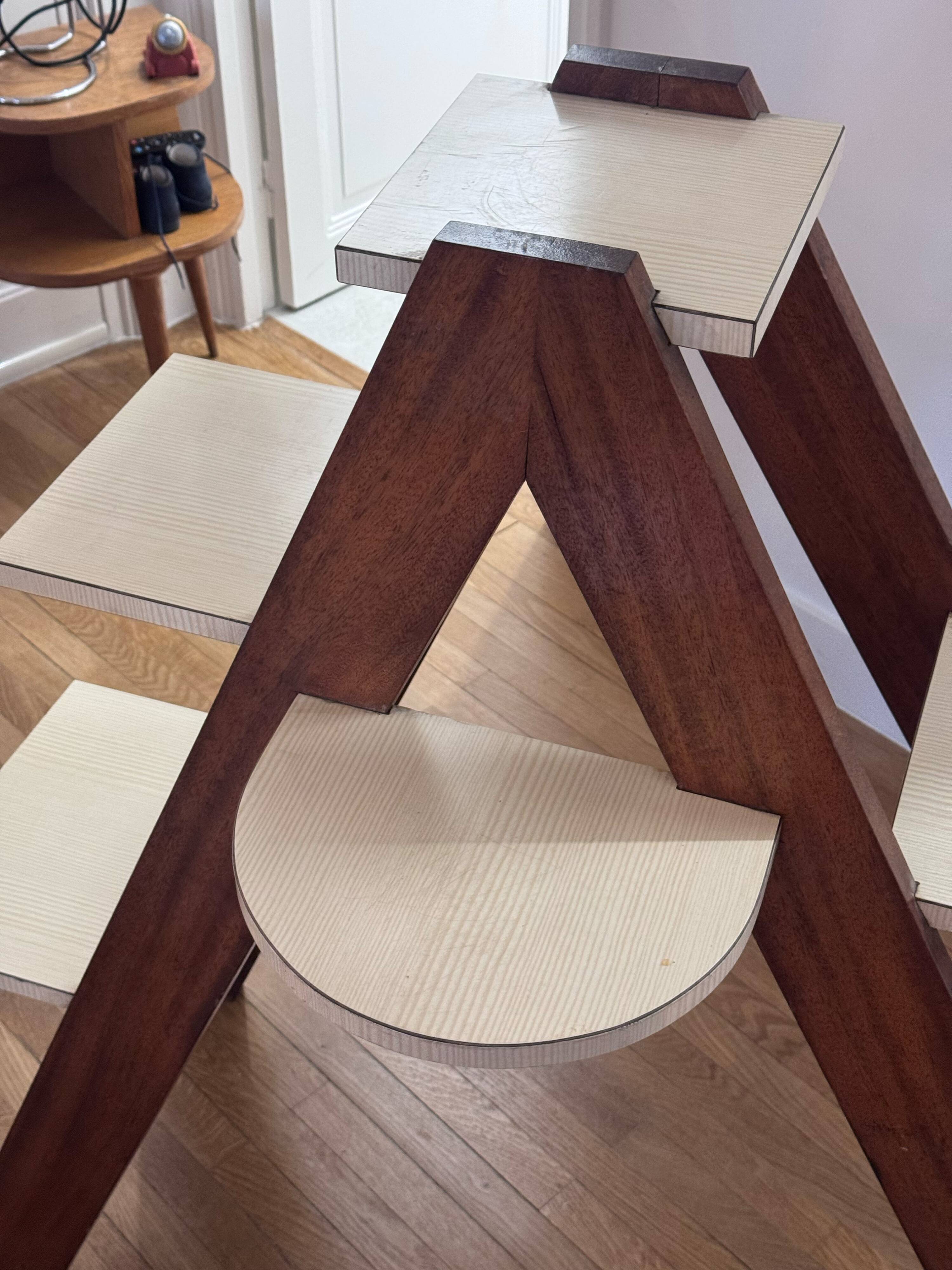 Decorative wooden shelf