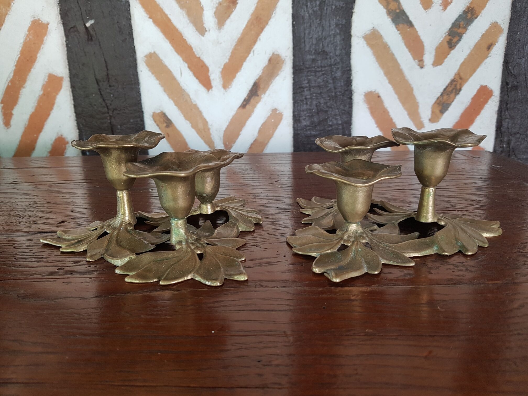 Pair of brass candlesticks decorated "flowers" 1970