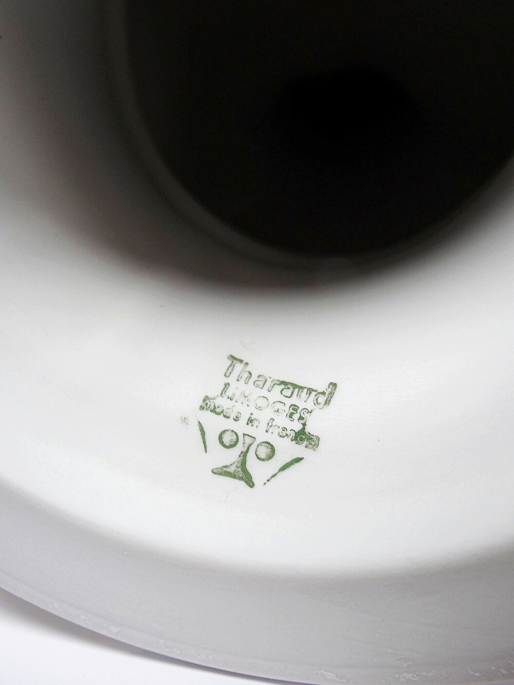 Bust of Louise Brongniart after Houdon, white biscuit Tharaud Limoges 20th century.