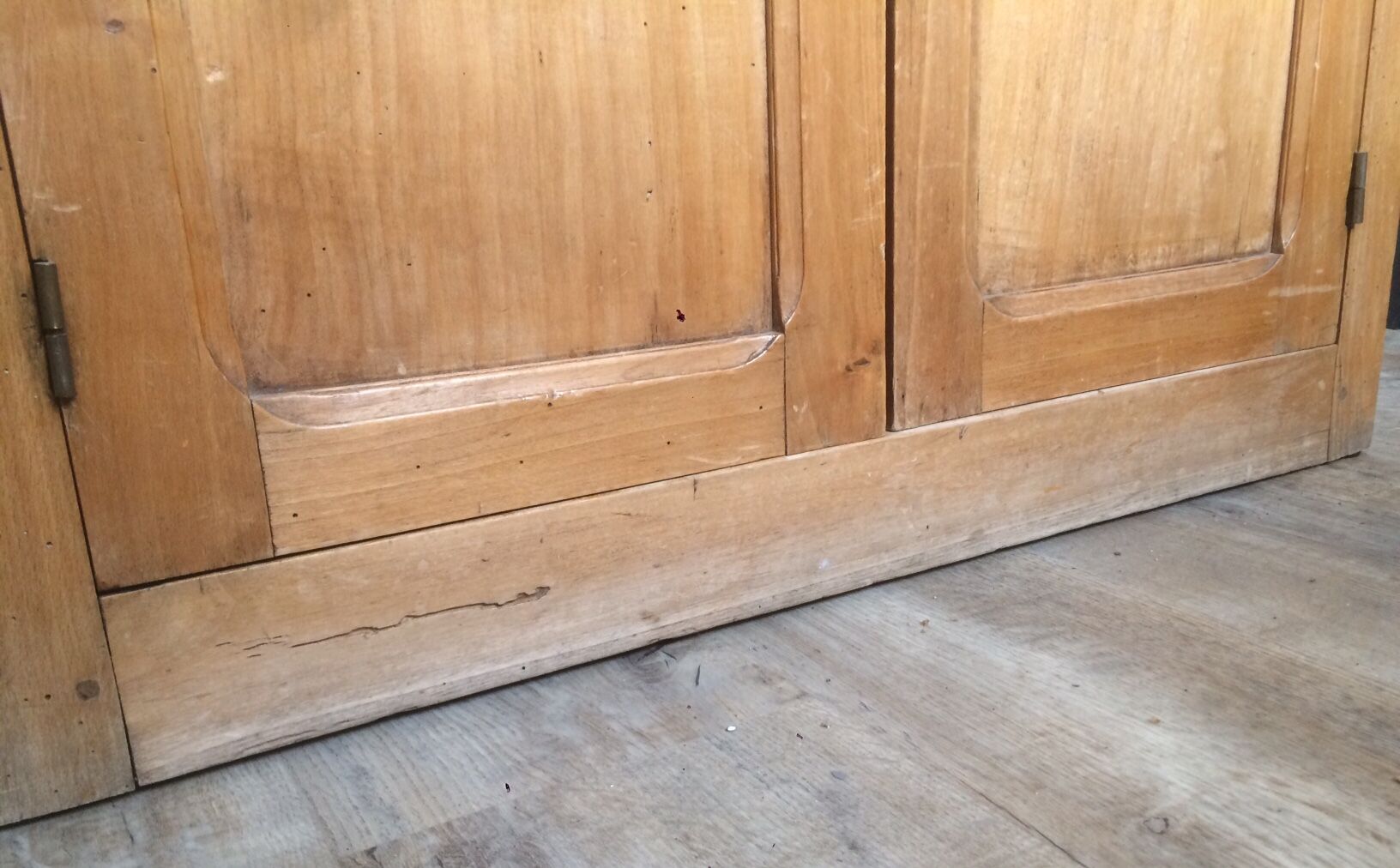 Parisian light wood buffet