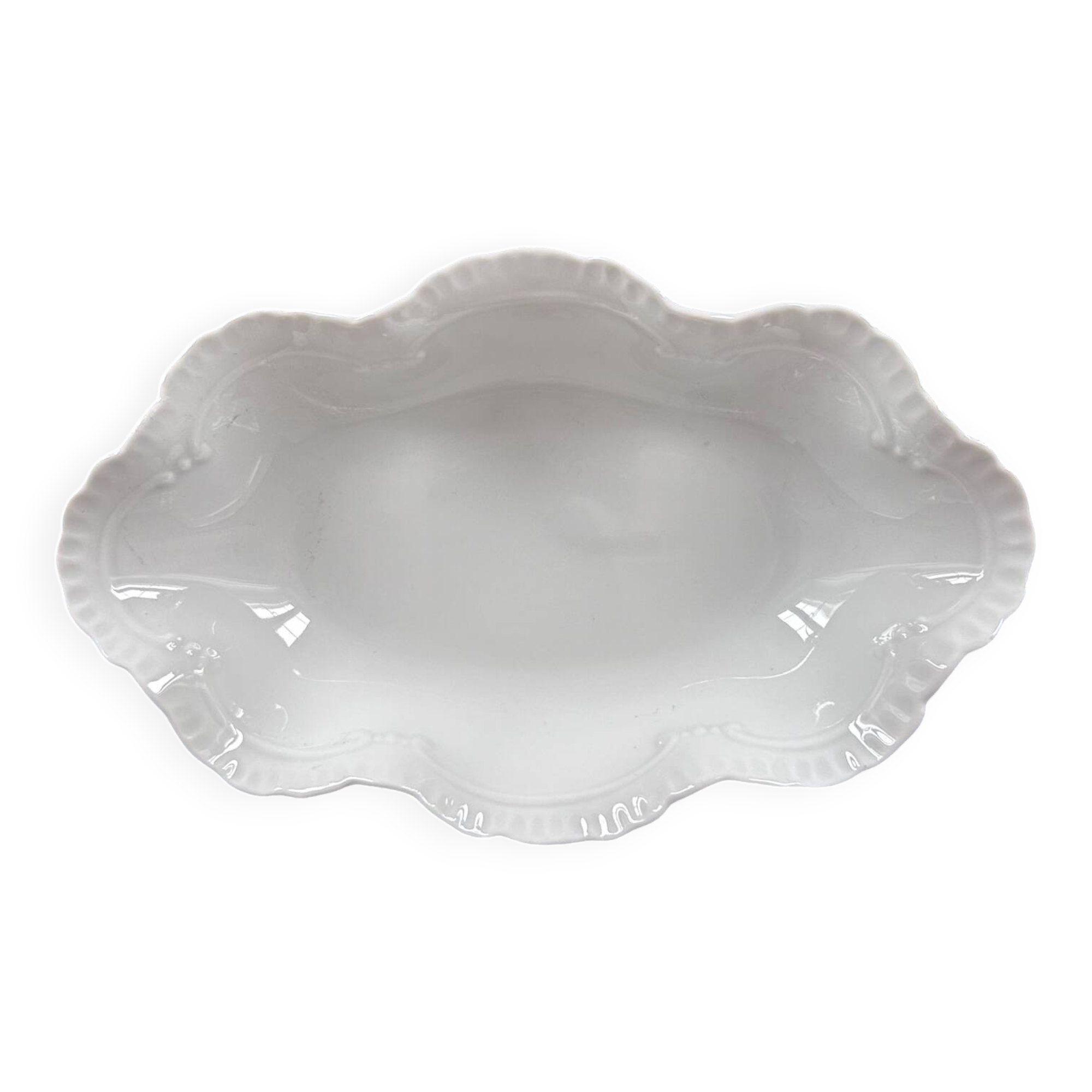 Scalloped porcelain dish