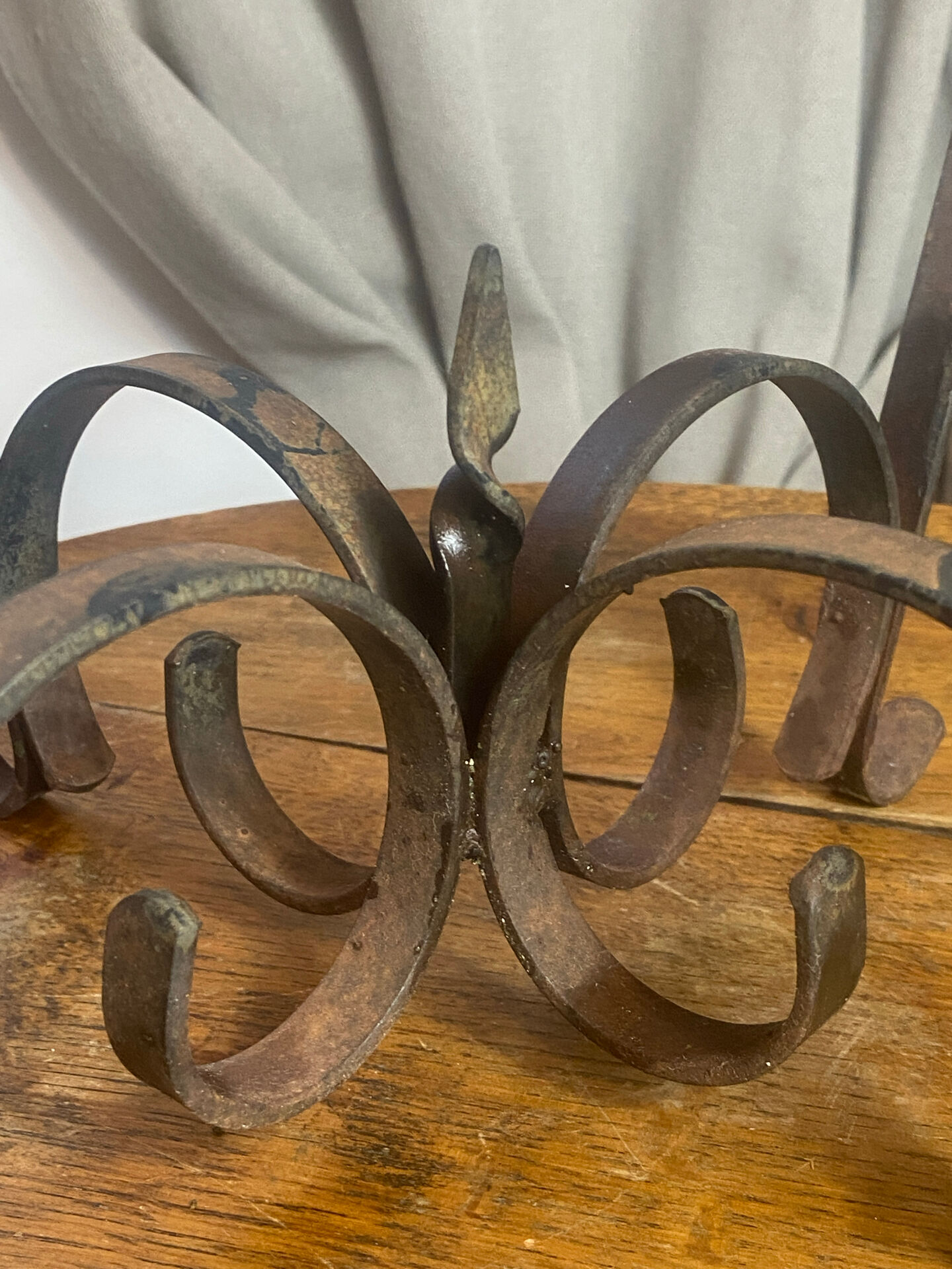 Occasional table in wrought iron and marble