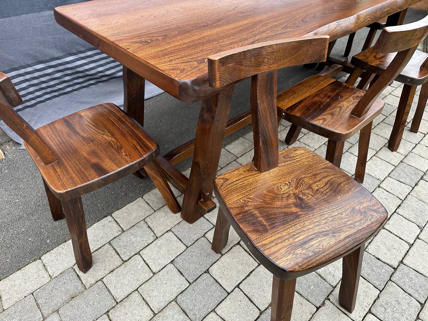 Aranjou table and chairs set 1980