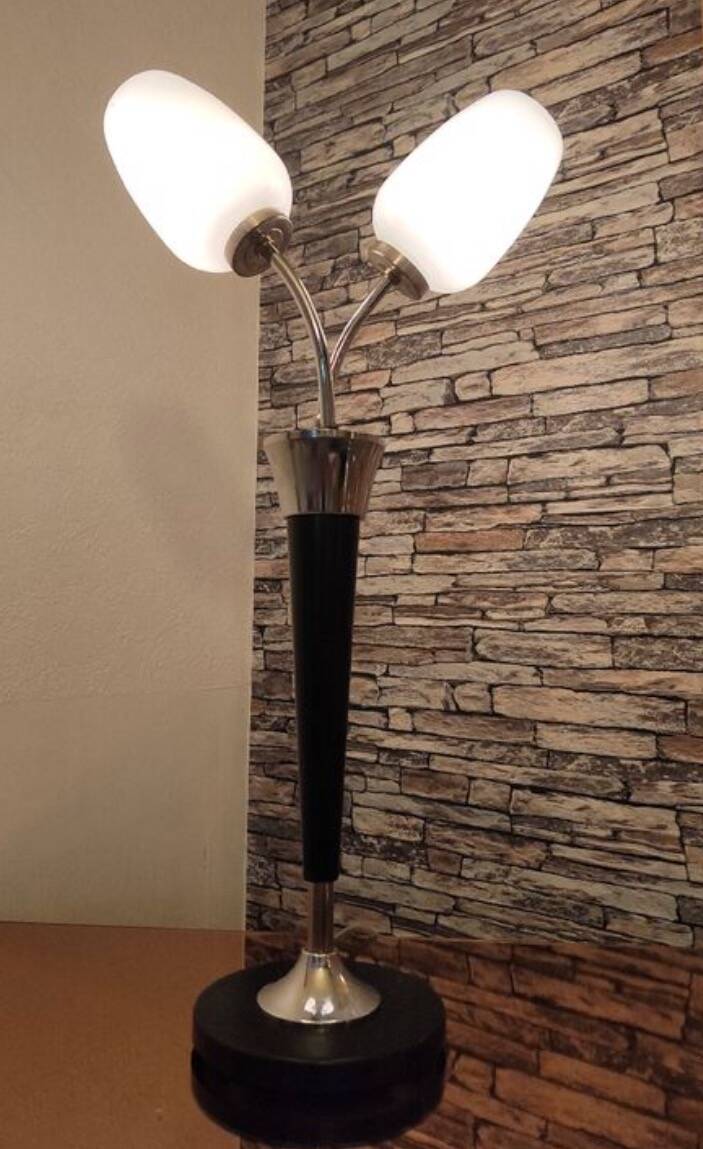 Vintage tulip base lamp 1970