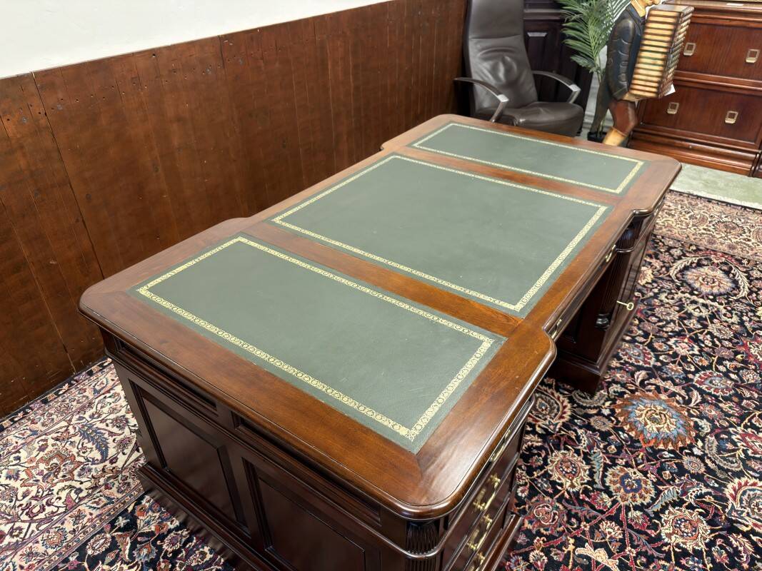 Bureau vintage anglais classique Partnerdesk