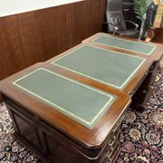 Classic English Vintage Desk Partnerdesk