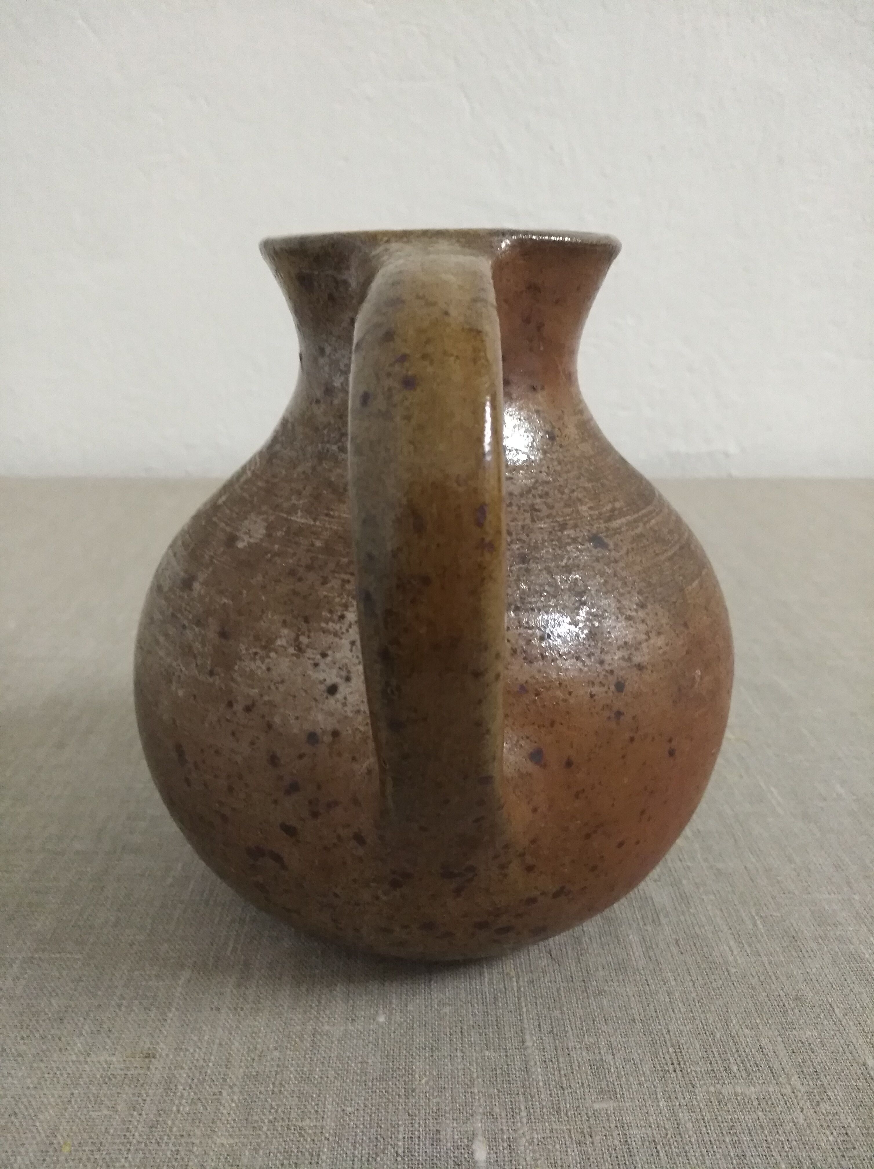 Ceramic pitcher by Nigron