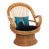 Swivel rattan chair