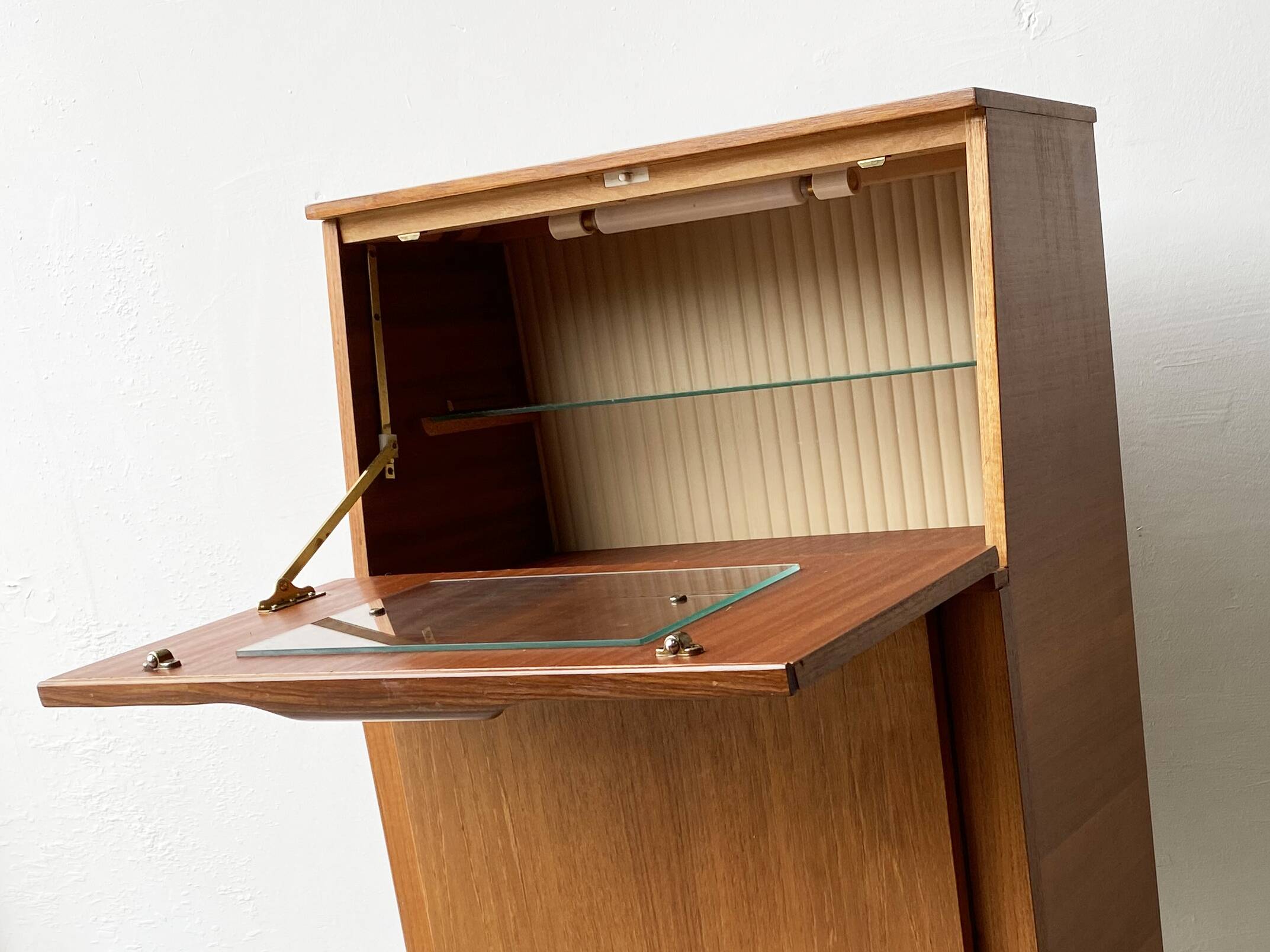 1950’s Mid-Century illuminated drinks cabinet by Hubbinet