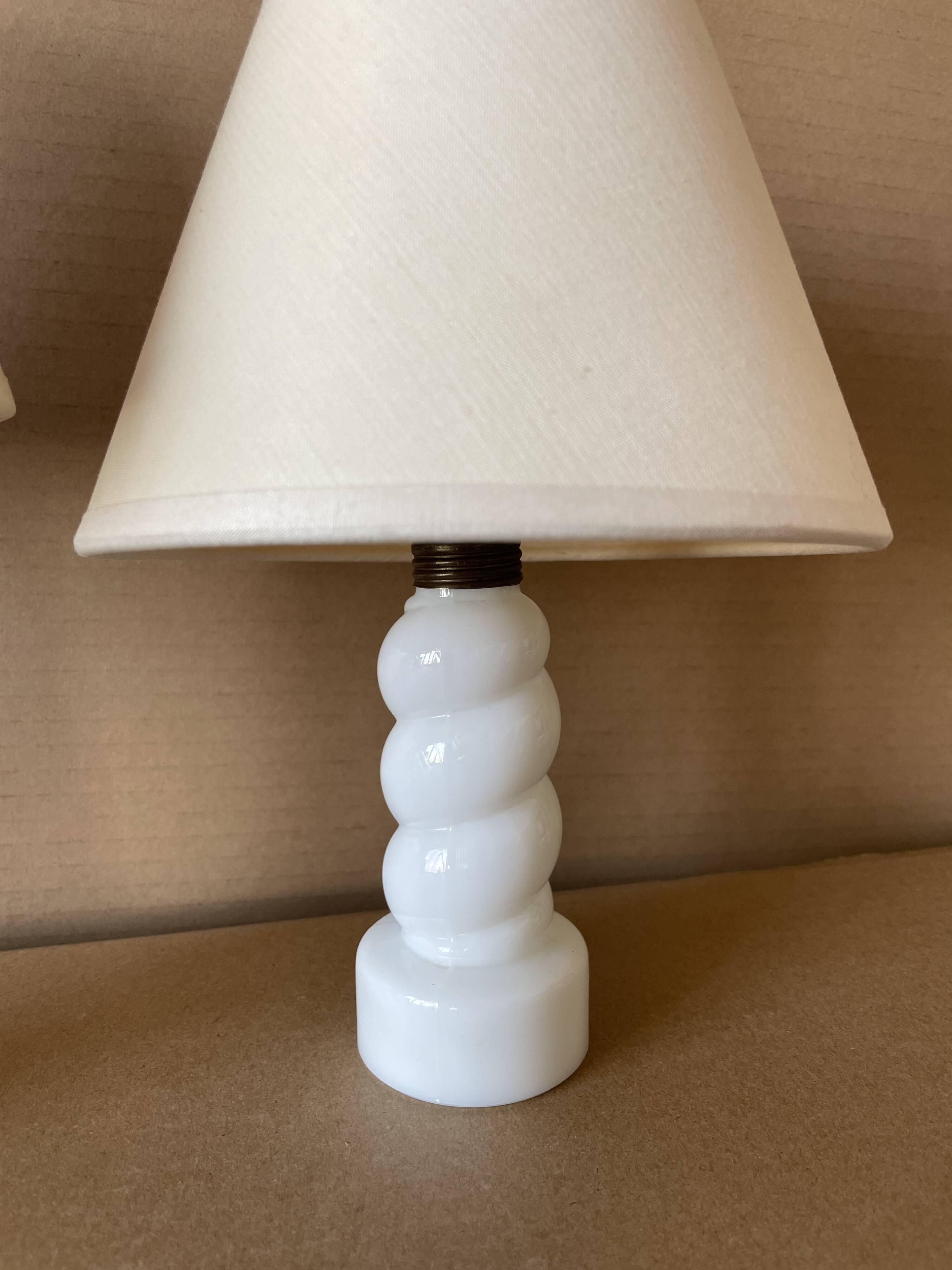 Set of 2 small old twisted opaline lamps