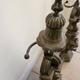 Paire de chenets en fonte et bronze argenté