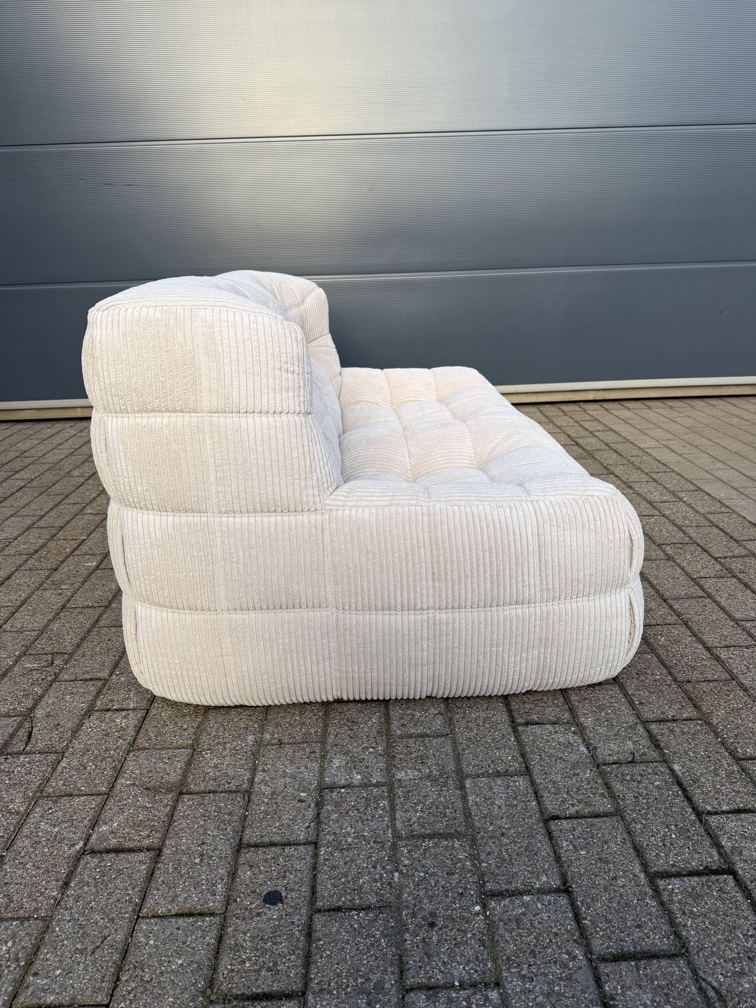 Ligne Roset Kashima 2 places Beige Velours côtelé