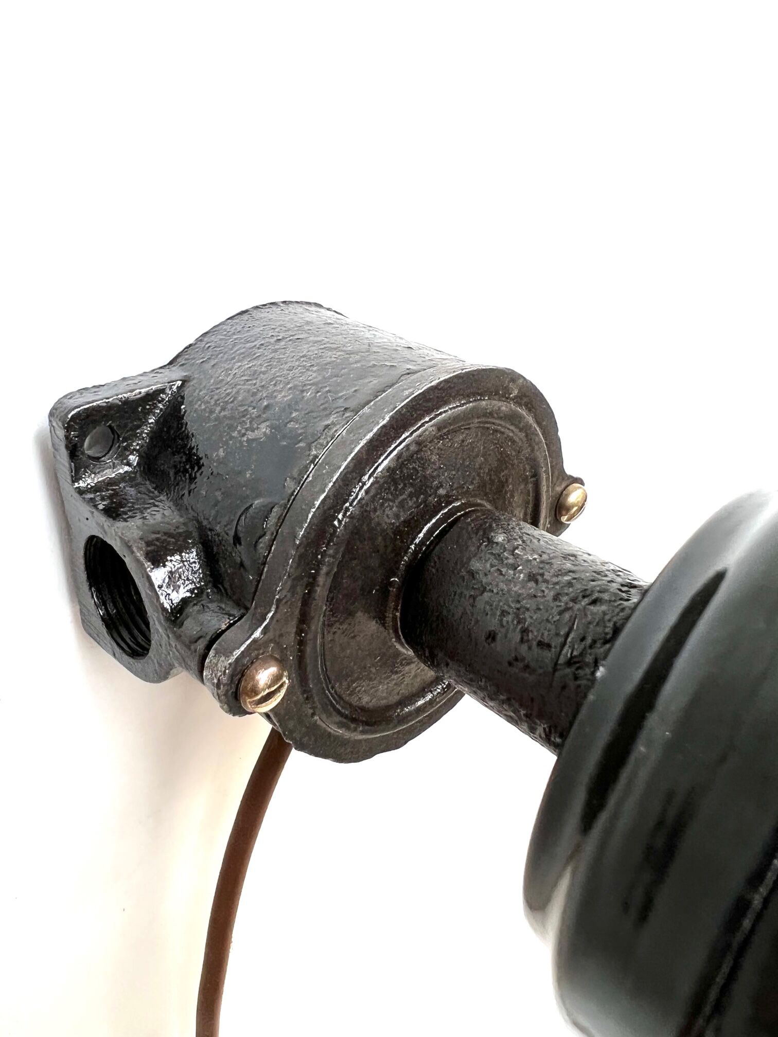BLACK ENAMELLED TOLE WALL LAMP 1940 LEGRAND Ø 25 CM