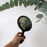 Hand mirror