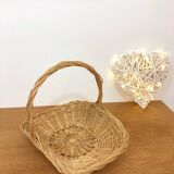 Natural wicker presentation basket