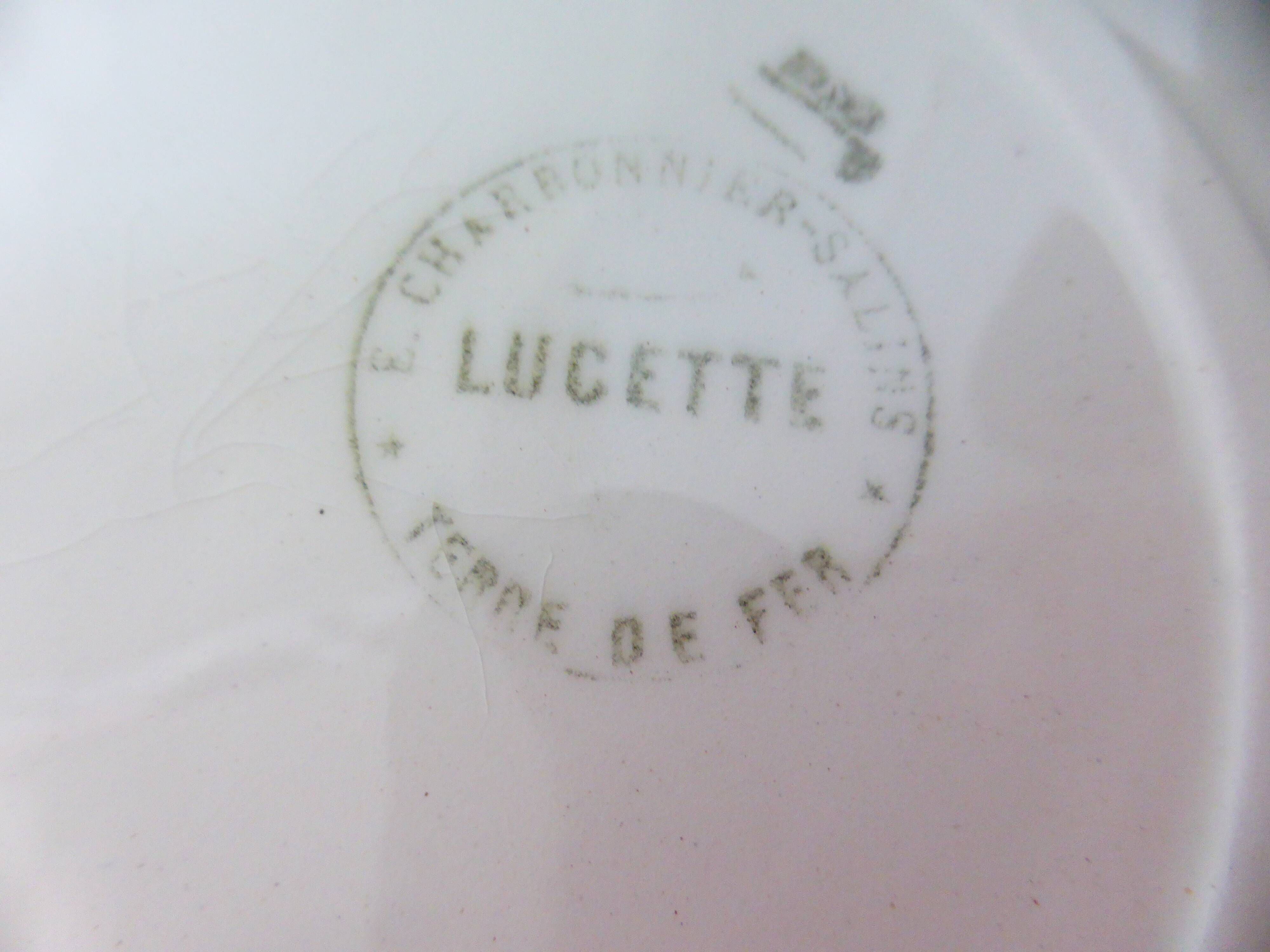 4 flat plates in iron earth of the Salins model Lucette 210831