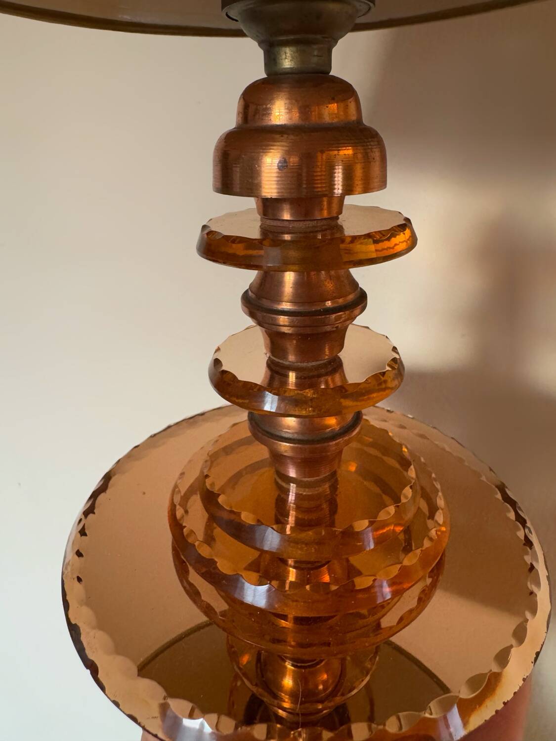 Small Art Deco lamp in copper glass