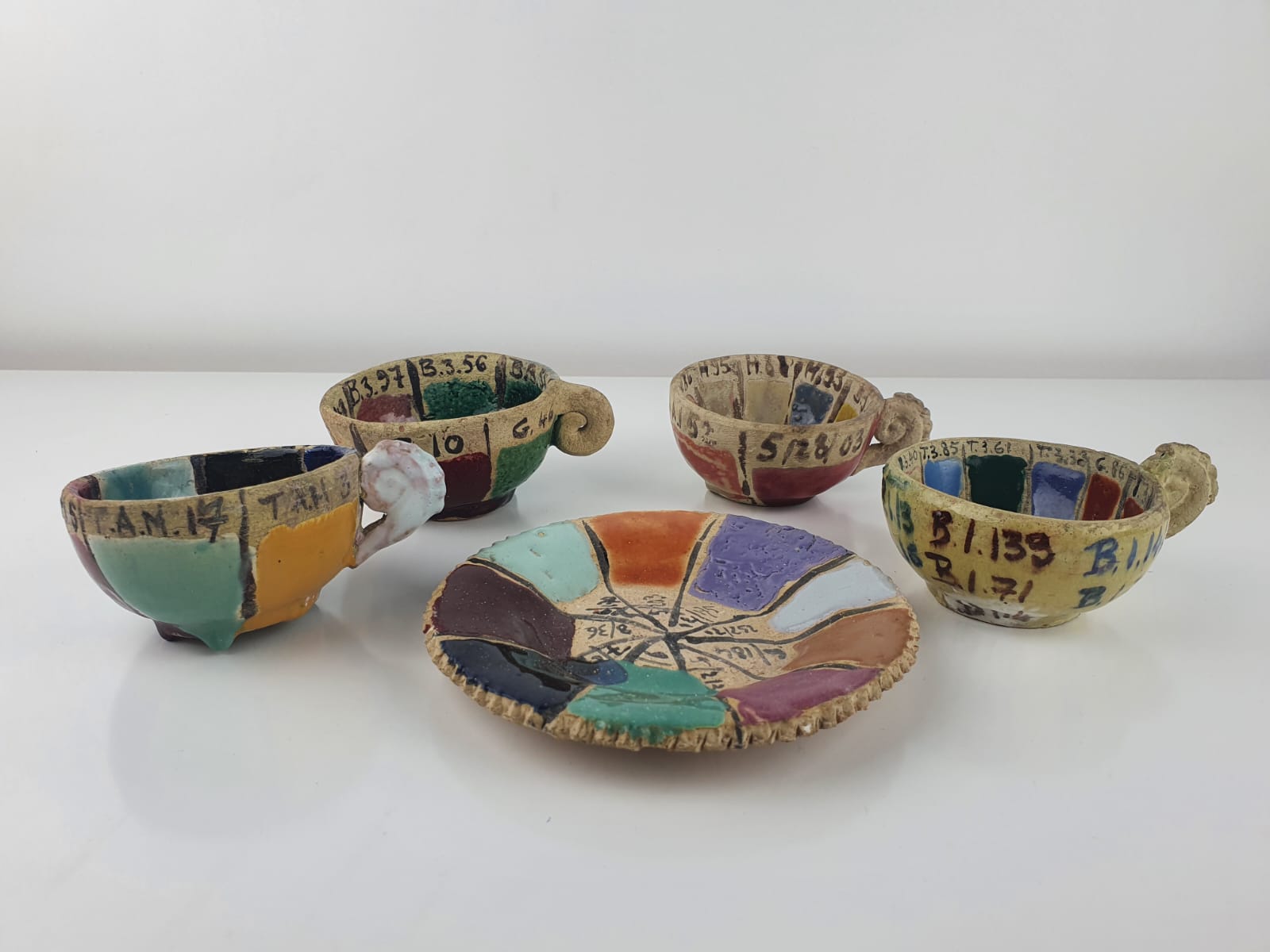 Lot cups of coffee Alice Colonieu