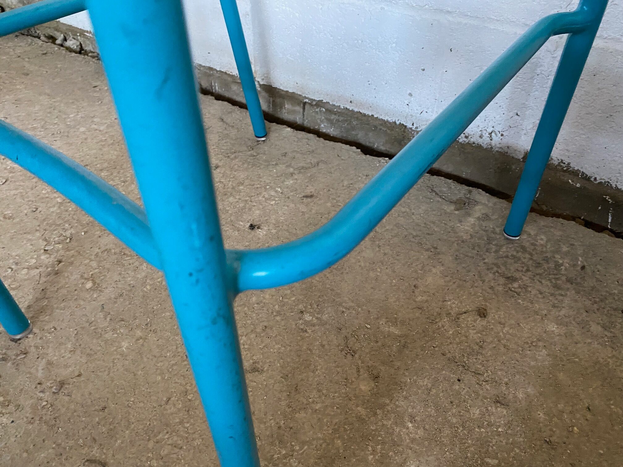 Tabouret de bar Luxembourg Fermob bleu empilable