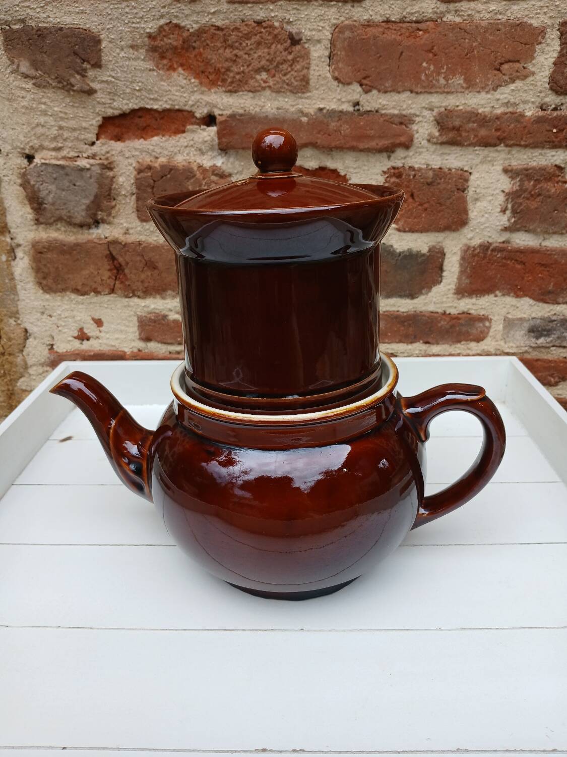 Old coffee maker with filter and 2 lids