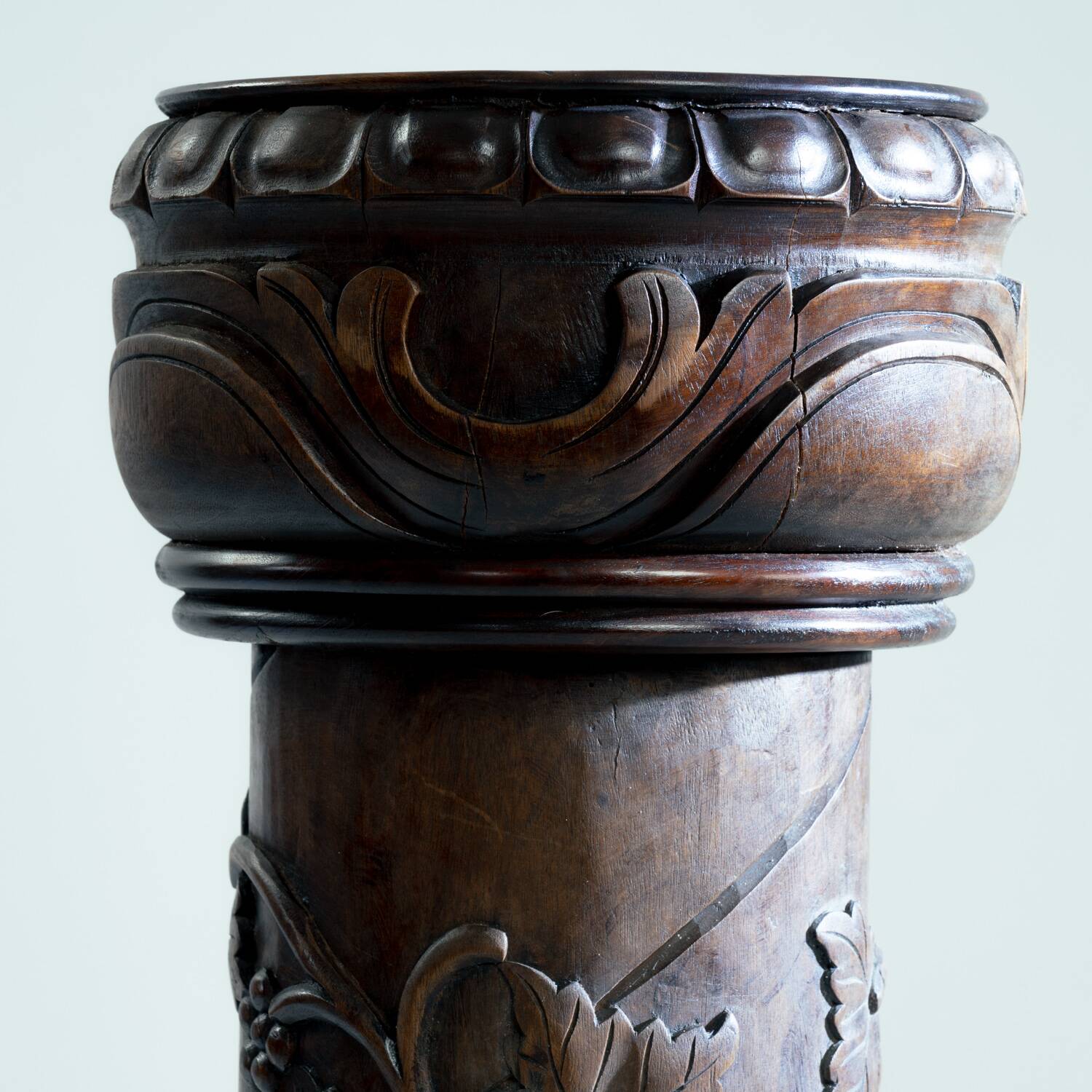 Pedestal plantstand, colum mahogany, handcarved wood, 1950s