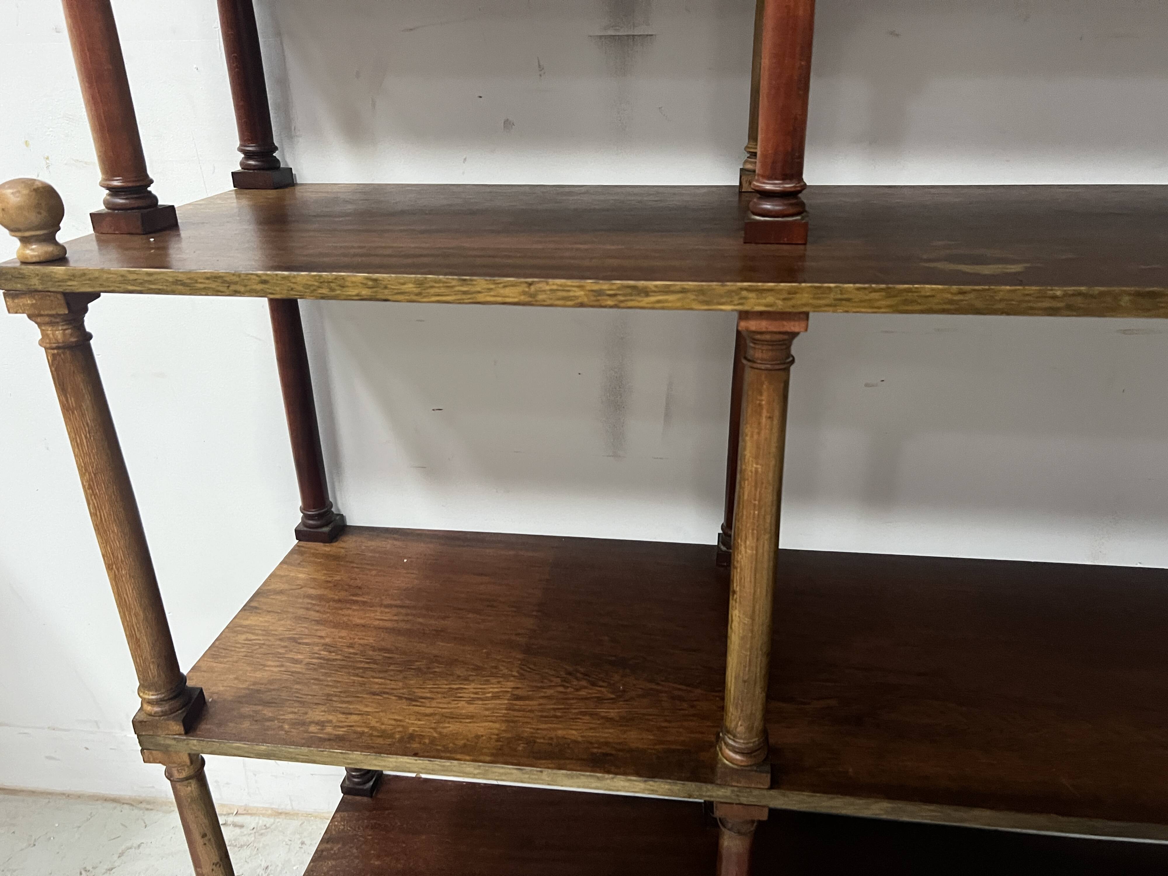 Library with a central wooden recess, 20th century.