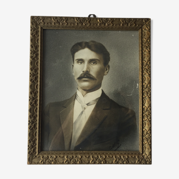 Photographie ancienne authentique portrait d'un  bel homme à la moustache  1920 - 1930