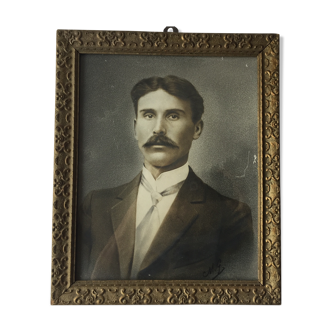 Photographie ancienne authentique portrait d'un  bel homme à la moustache  1920 - 1930