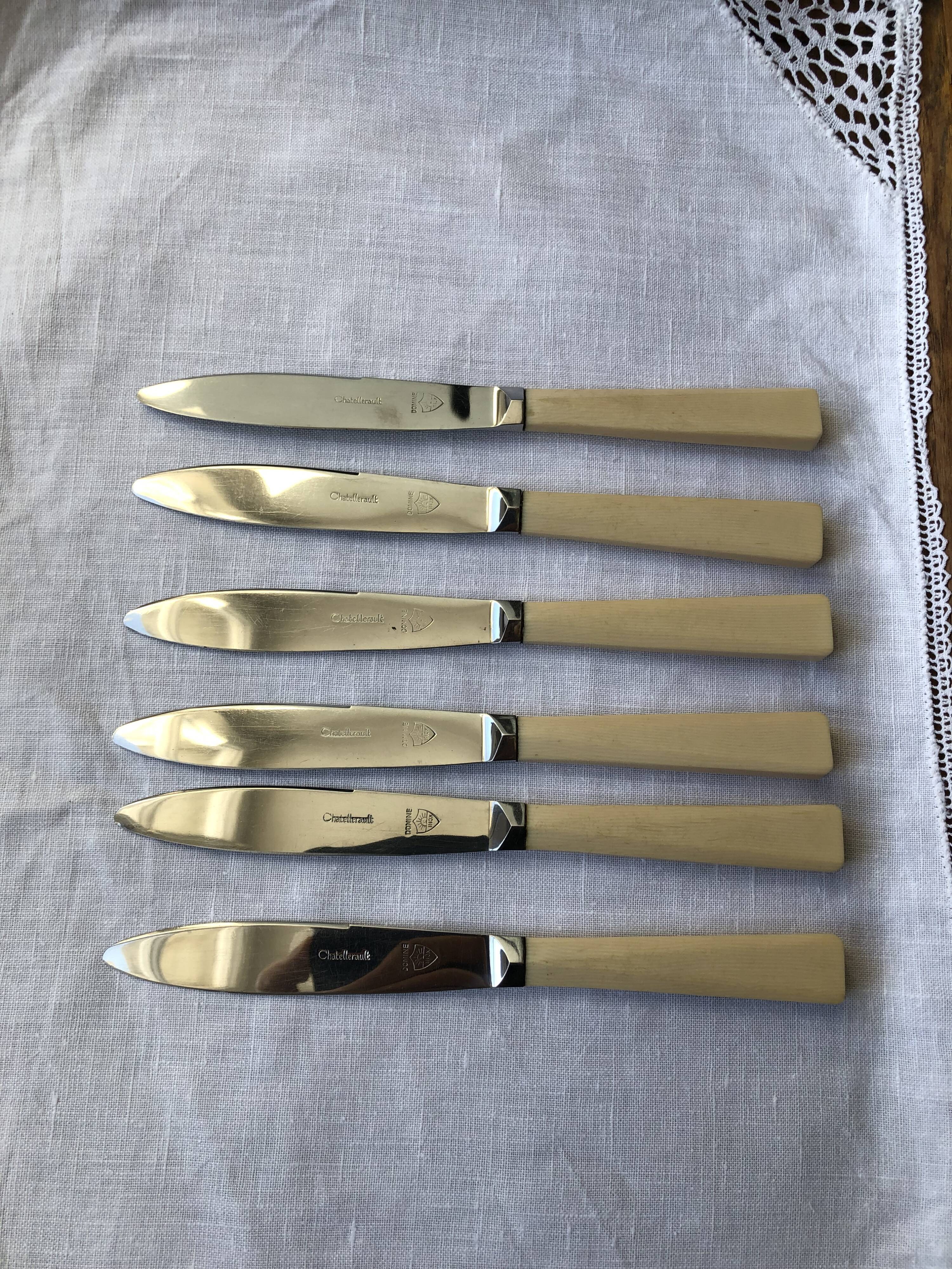 Series of six cheese knives