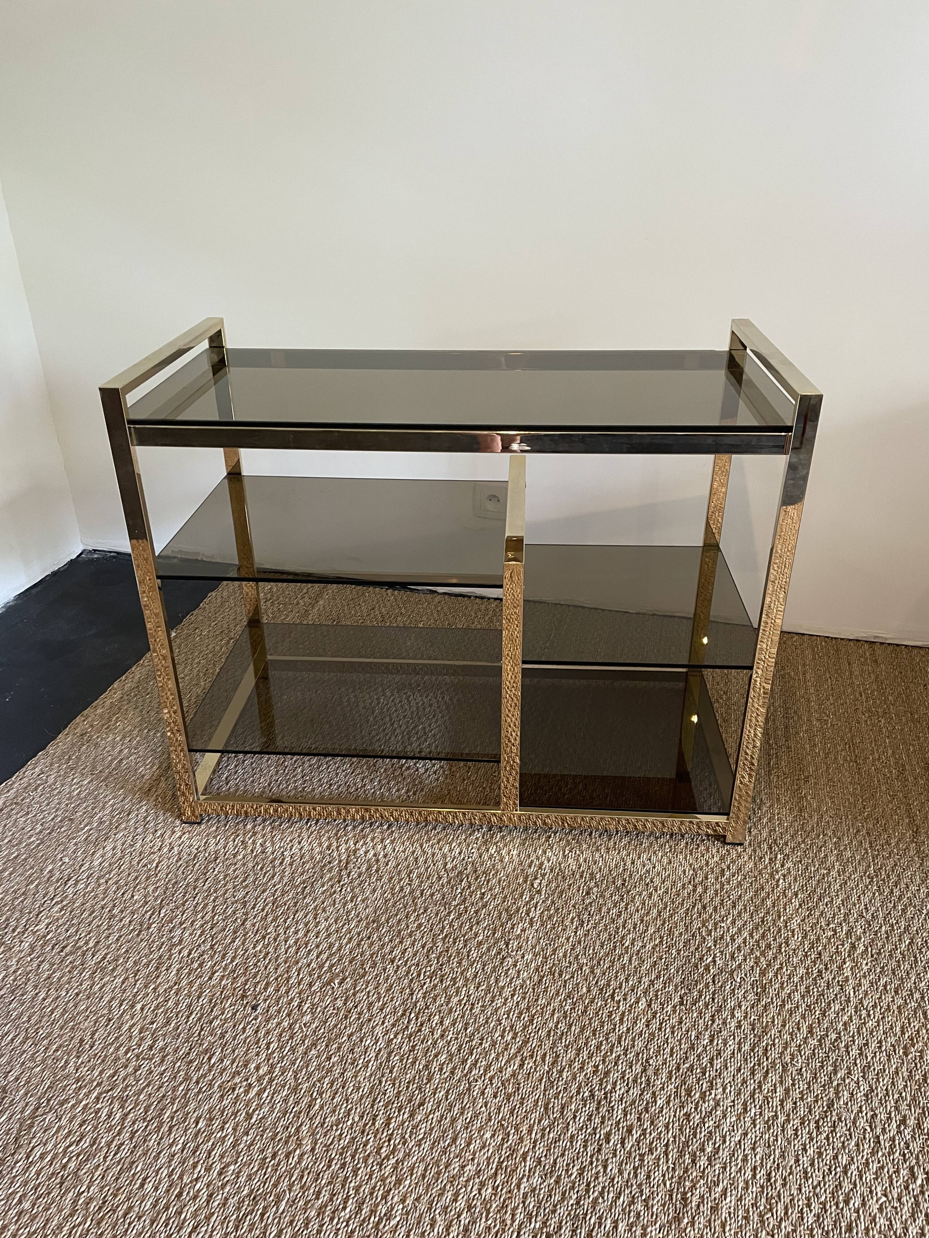 Low shelf gold metal design 70/80