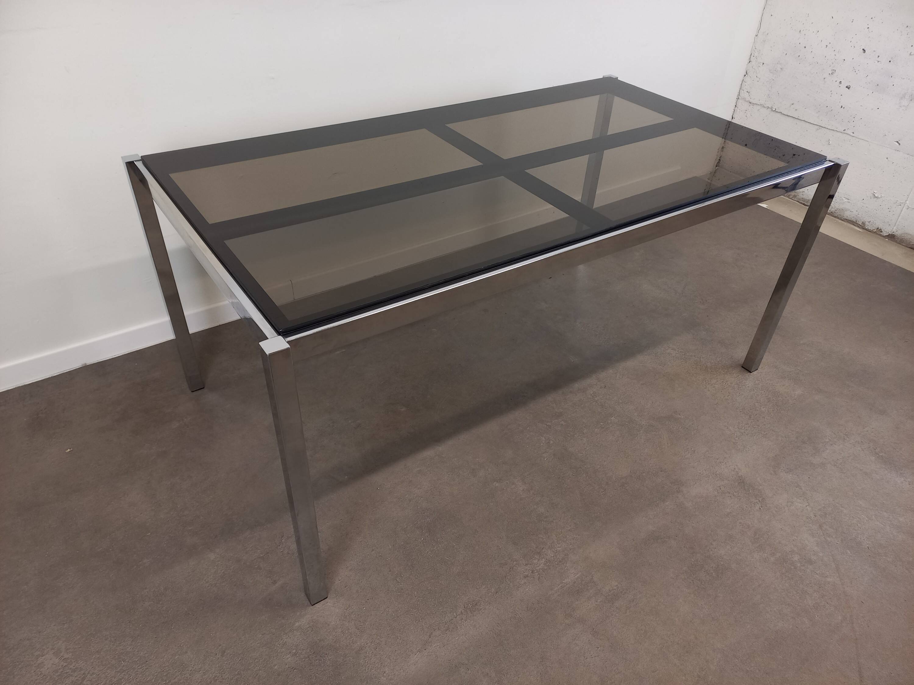 Table à manger verre et métal chromé 168 cm