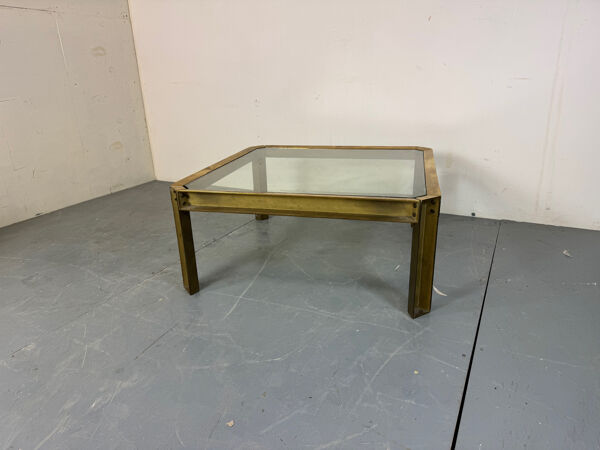 Table basse brutaliste en laiton T09 de Peter Ghyczy, 1970