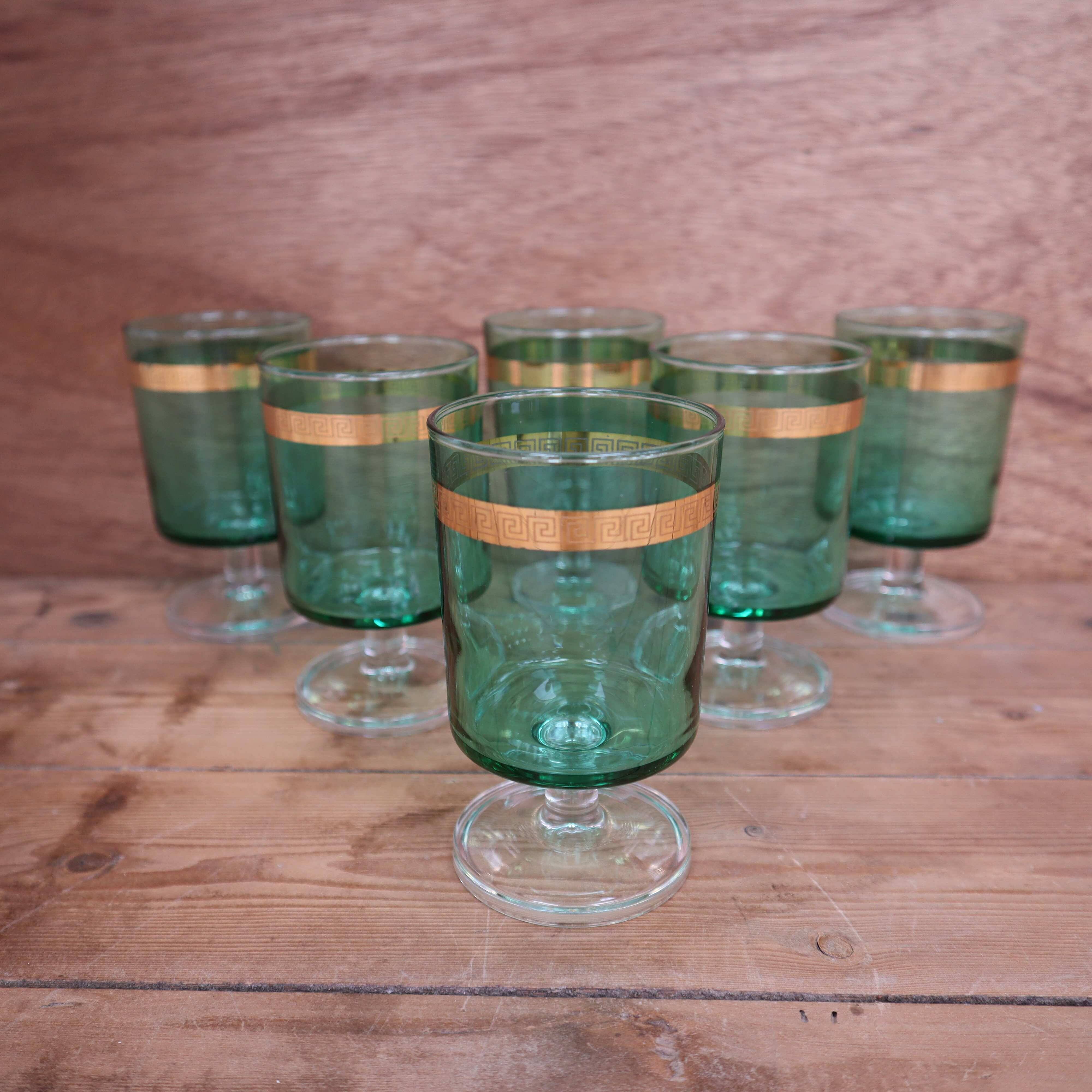 6 emerald green stemmed water glasses with gold rim Luminarc