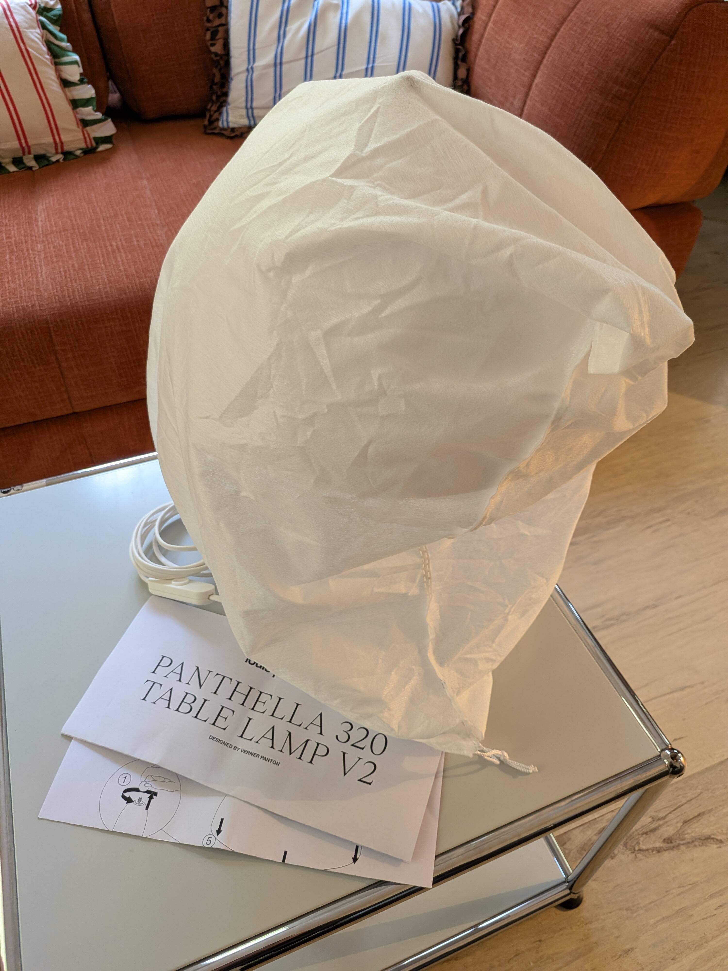 Lampe de table panthella 320 louis poulsen