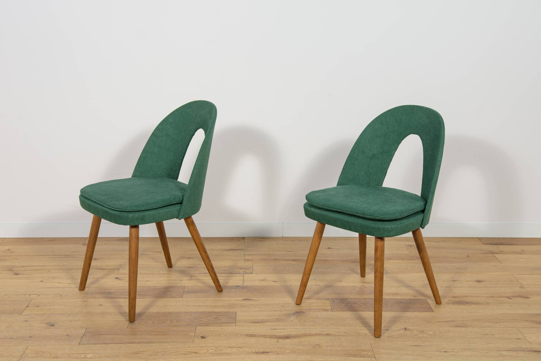 Dining Chairs by Antonín Šuman for Tatra, 1960s, Set of 2